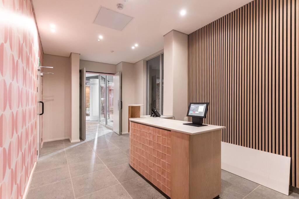 The Rose 405: Modern Aprt With Rooftop Pool Appartement