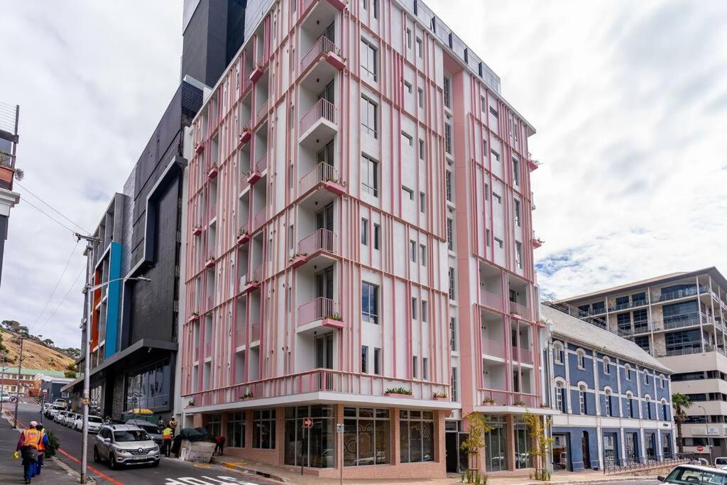 Appartement The Rose 405: Modern Aprt With Rooftop Pool Kaapstad